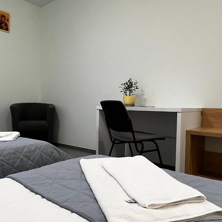 Ucu Inn - Кімнати Для Гостей Lviv Kültér fotó