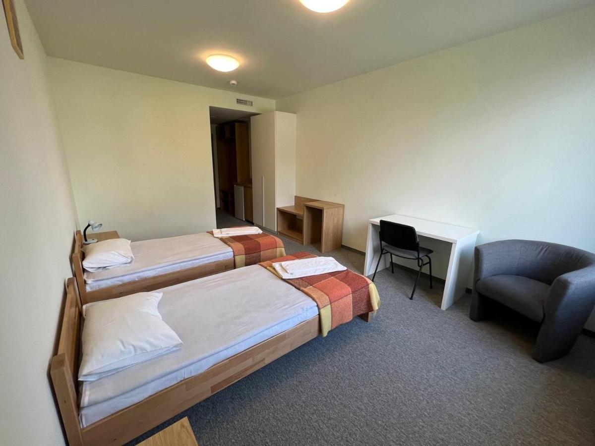 Ucu Inn - Кімнати Для Гостей Lviv Kültér fotó